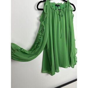 1.State blouses size 2 XL color fresh grass polyester sleeves have slits and ruf